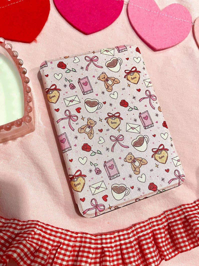 Romance Reader Magnetic Removable Kindle Case: Hand-Drawn E-Reader Cover