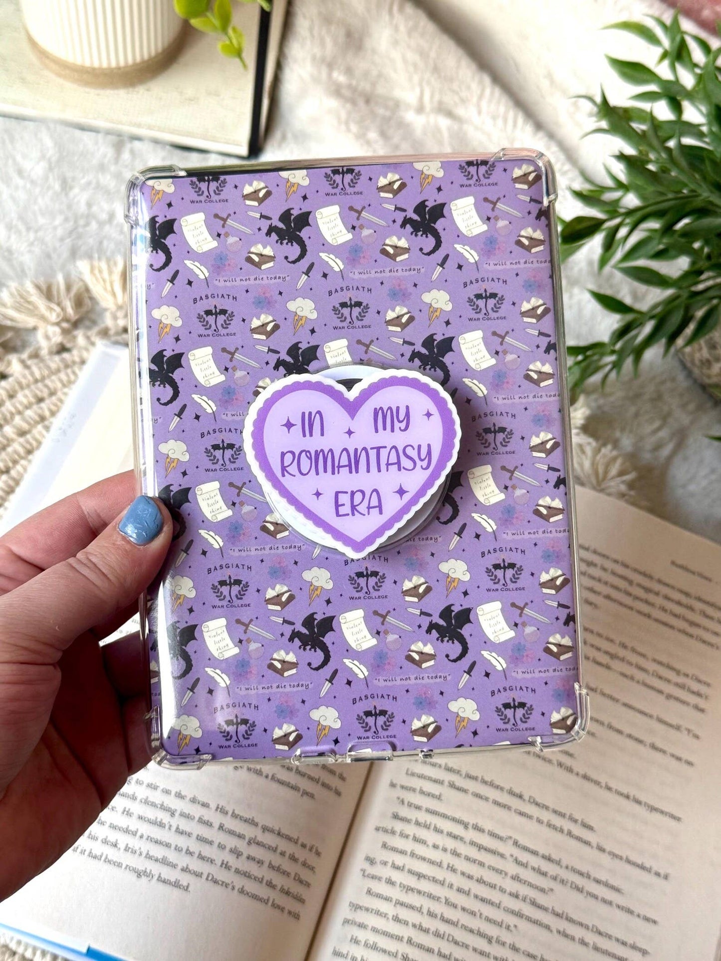 Romantasy Era Magnetic Kindle Grip