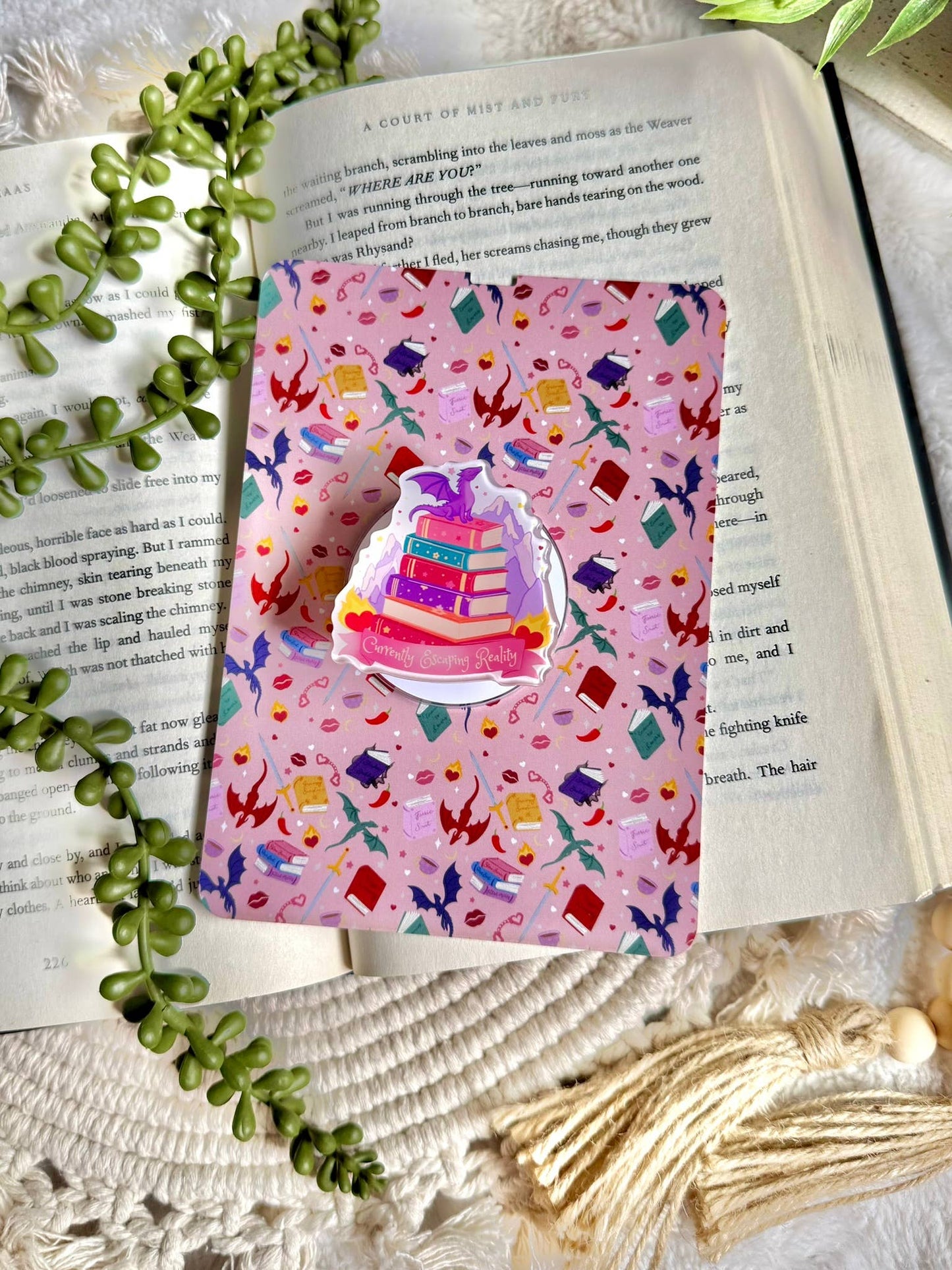 Escaping Reality Magnetic Kindle Grip