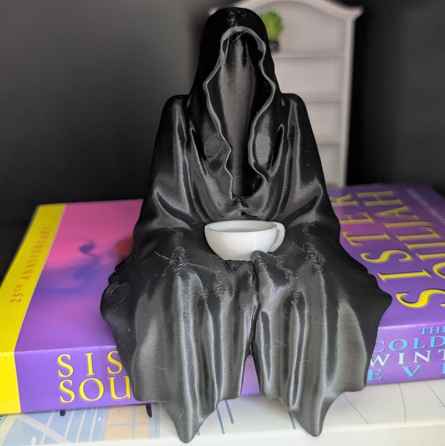 Suriel Shelf Decor