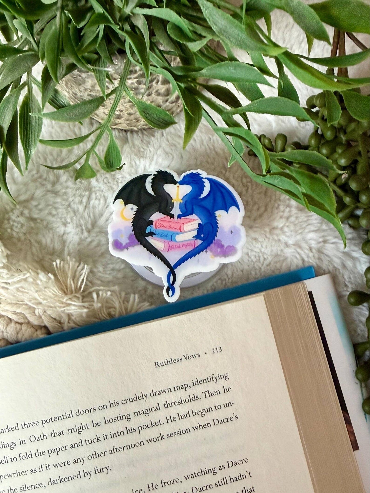 Fantasy Kindle Grip - Fantasy Phone Grip _ Romantasy Grip