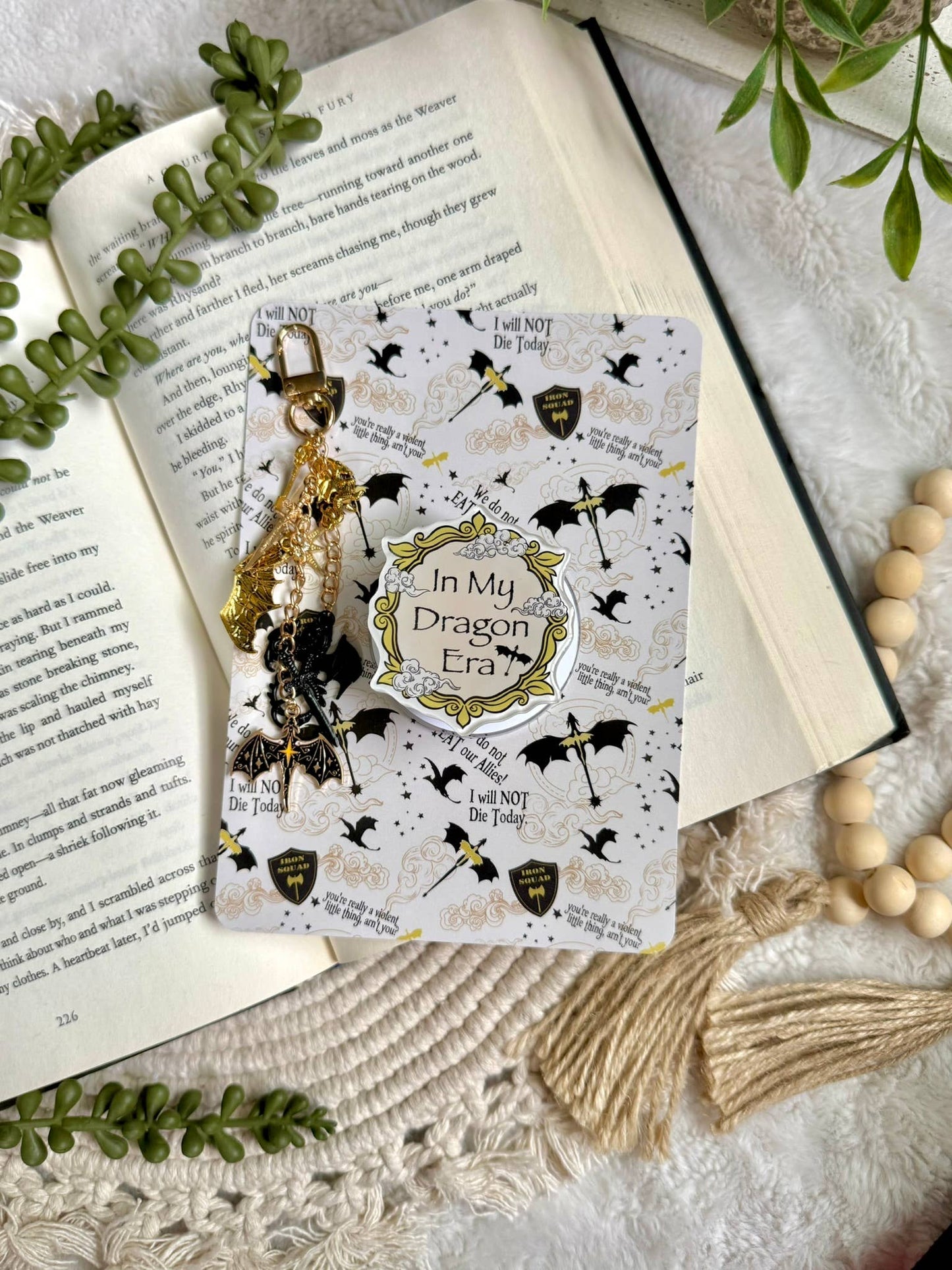 Dragon Era Kindle Grip