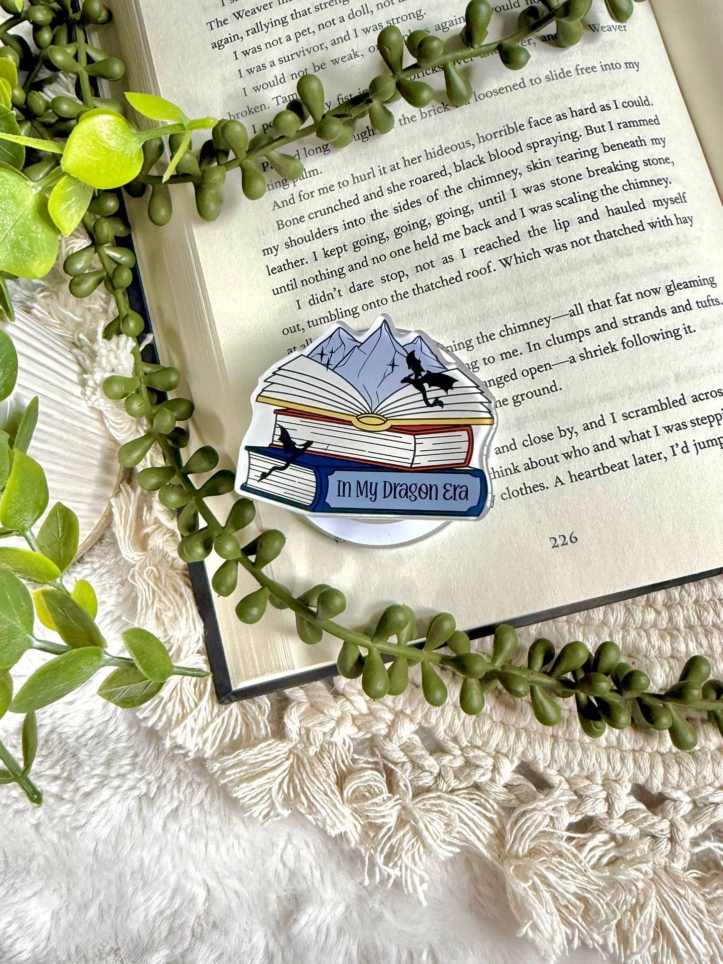 Dragon Era Book stack Magnetic Kindle Grip