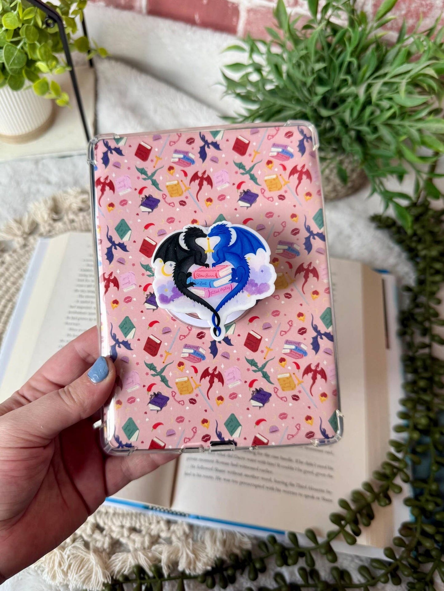 Fantasy Kindle Grip - Fantasy Phone Grip _ Romantasy Grip