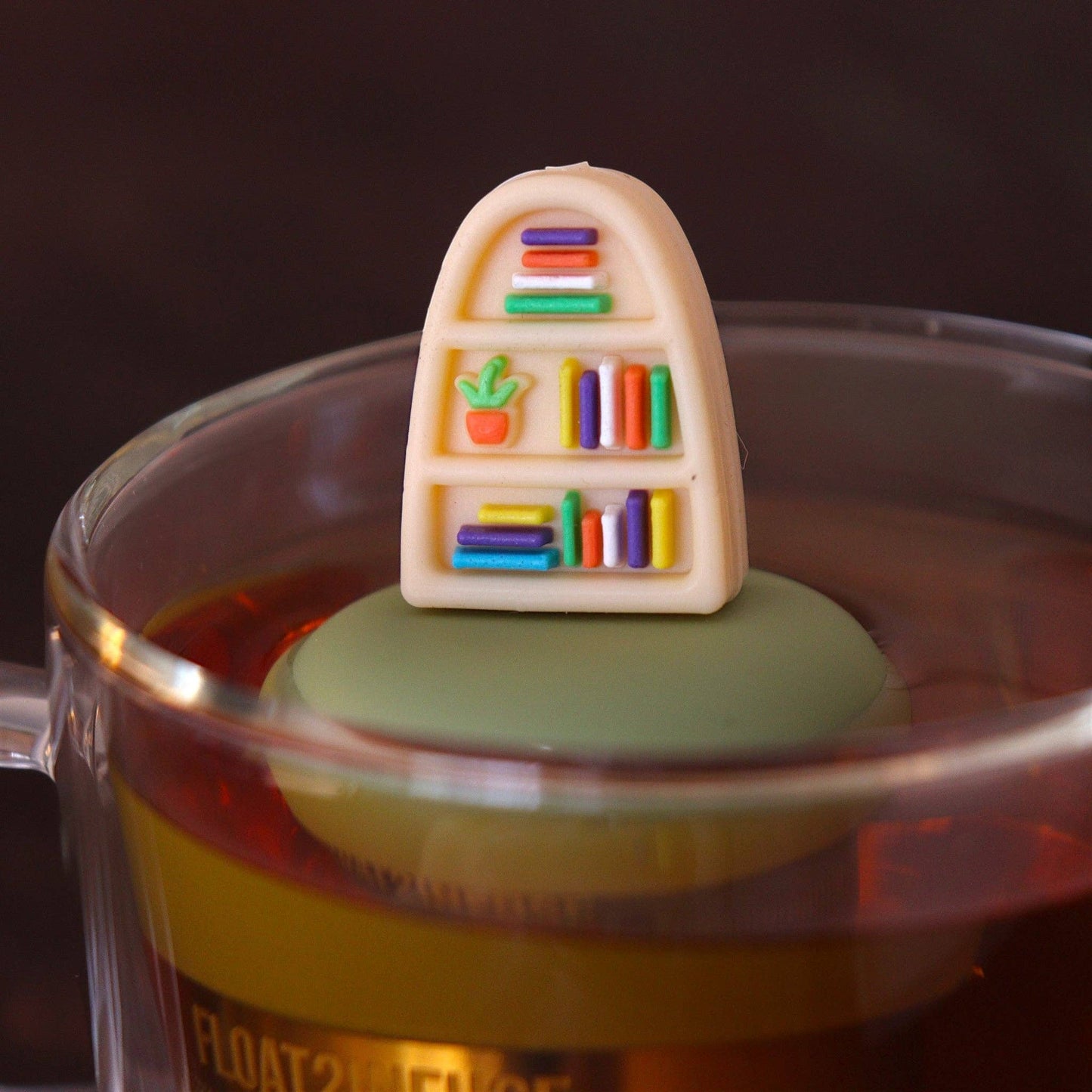 Blonde Plant Bookshelf | Floating Tea Infuser | Green Base