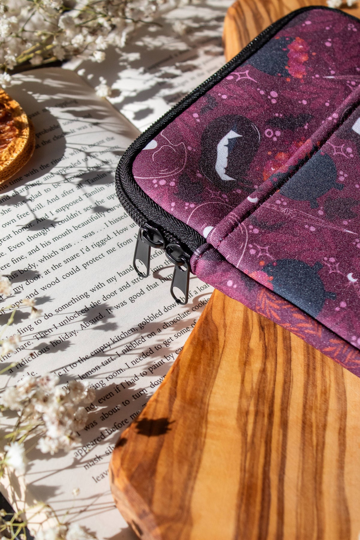 Maroon Magic Neoprene E-Reader Sleeve