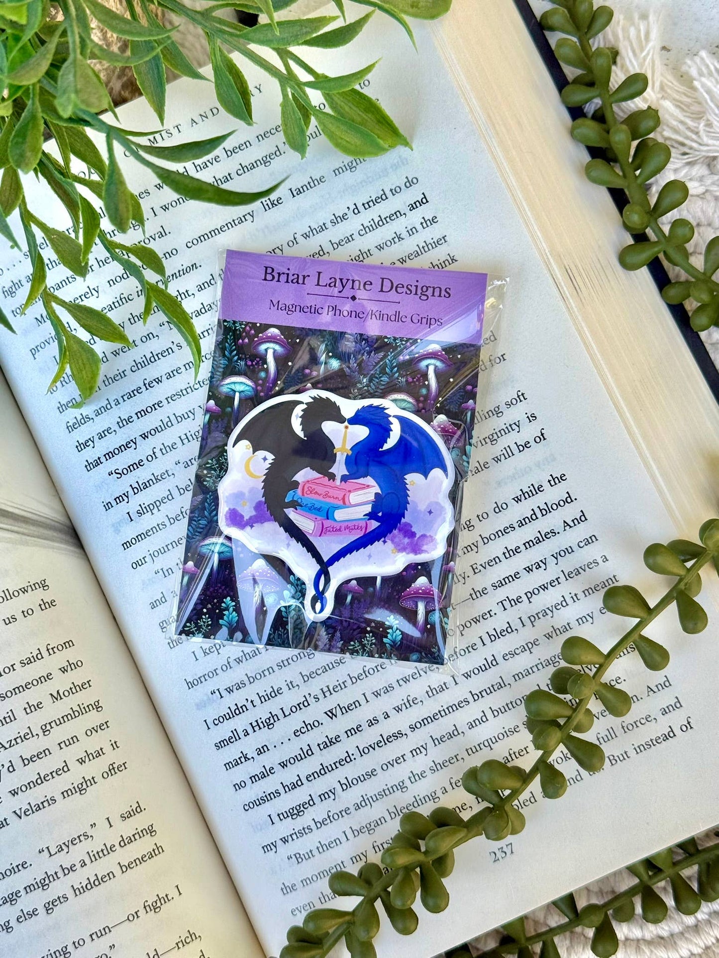Fantasy Kindle Grip - Fantasy Phone Grip _ Romantasy Grip