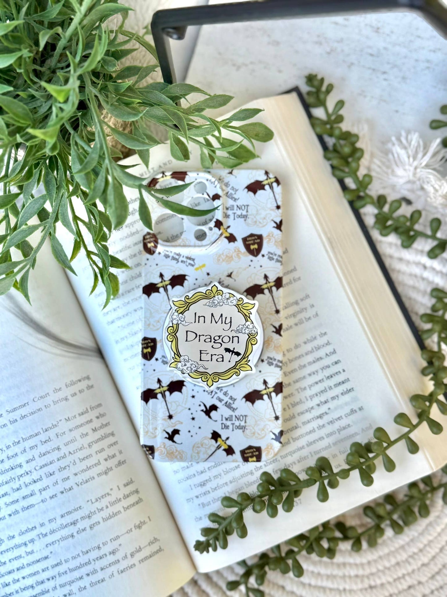 Dragon Era Kindle Grip